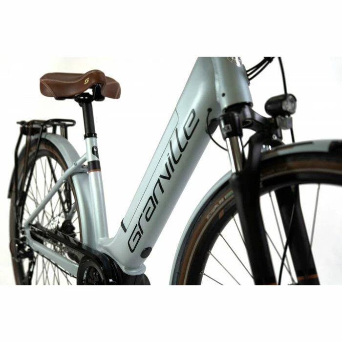 VTC Électrique Granville E-Excellence 34+ Caméléon Gris Métal 2023 14 VTC Électrique Granville E-Excellence 34+ Caméléon Gris Métal 2023 – Image 12