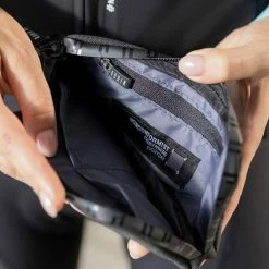 Housse De Portable Gobik Essential 2023 17 Housse De Portable Gobik Essential 2023 -Kalkhoff Vélos Boutique funda movil essential true black gobik 4 700x700 1